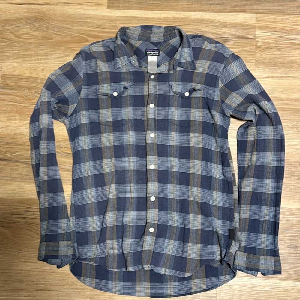 Patagonia | plaid button up organic cotton shirt